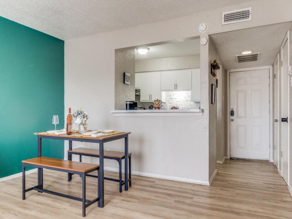 6 Min To Ut Southwestern_Fast Wi-Fi Apartment Далас Екстериор снимка